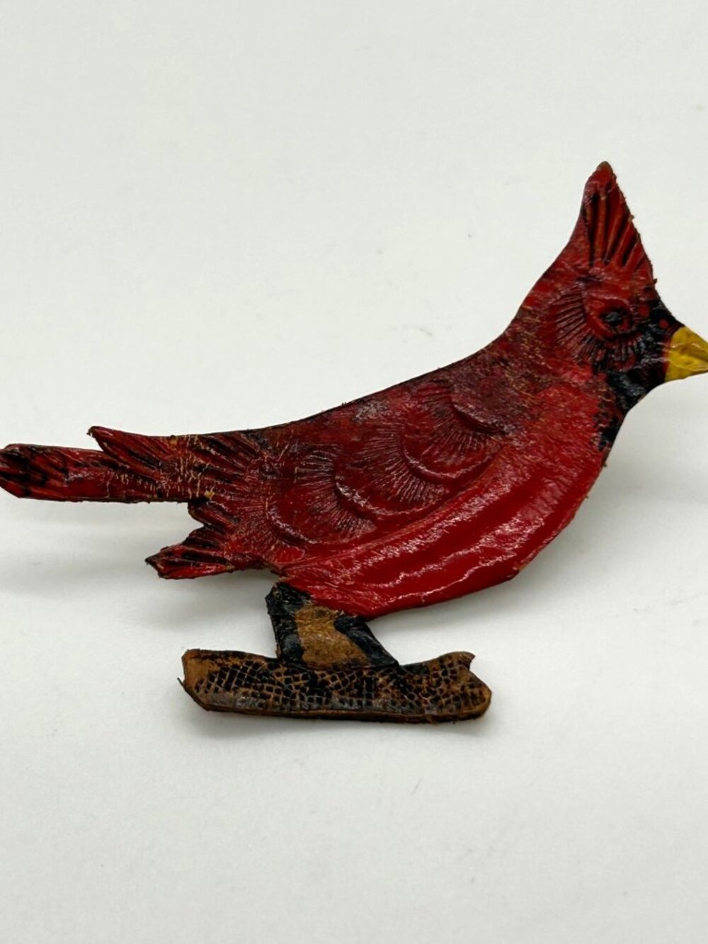 Vintage Cardinal Brooch Handcrafted Leather Birds Hand Painted - Picture 6 of 15